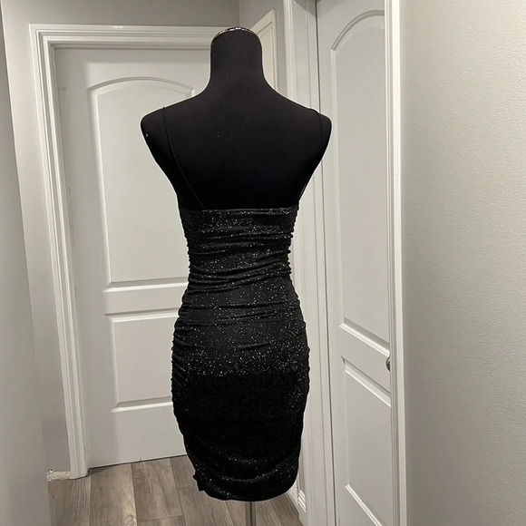 New*Princess Polly Black Simmering Ruched Bodycon Mini Dress 6 - Picture 5 of 15